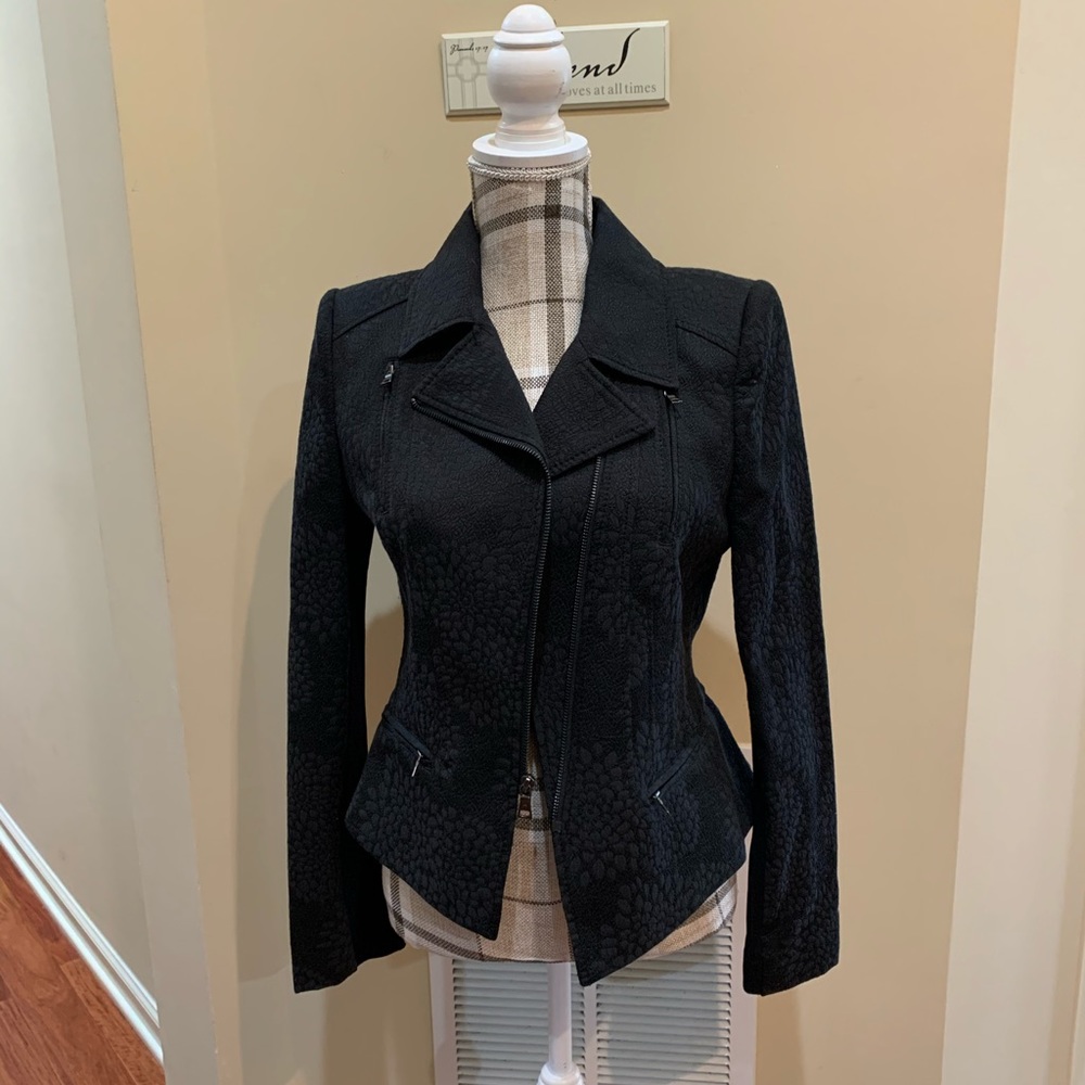 NWT BCBGMAXAZRIA JACKET WITH FRONT ZIPPER